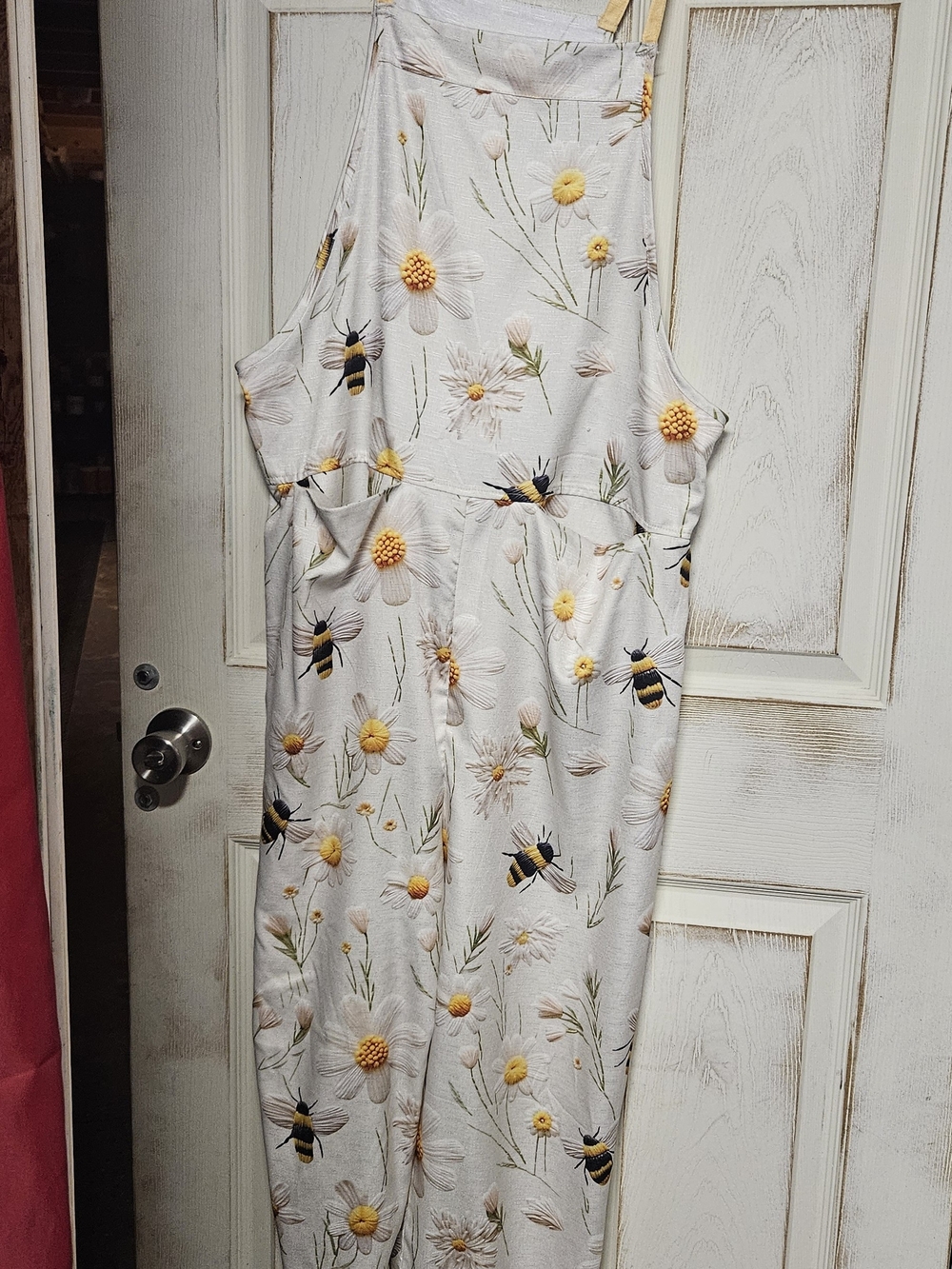 SHEIN White Jumper with Yellow Daisy & Bee Print